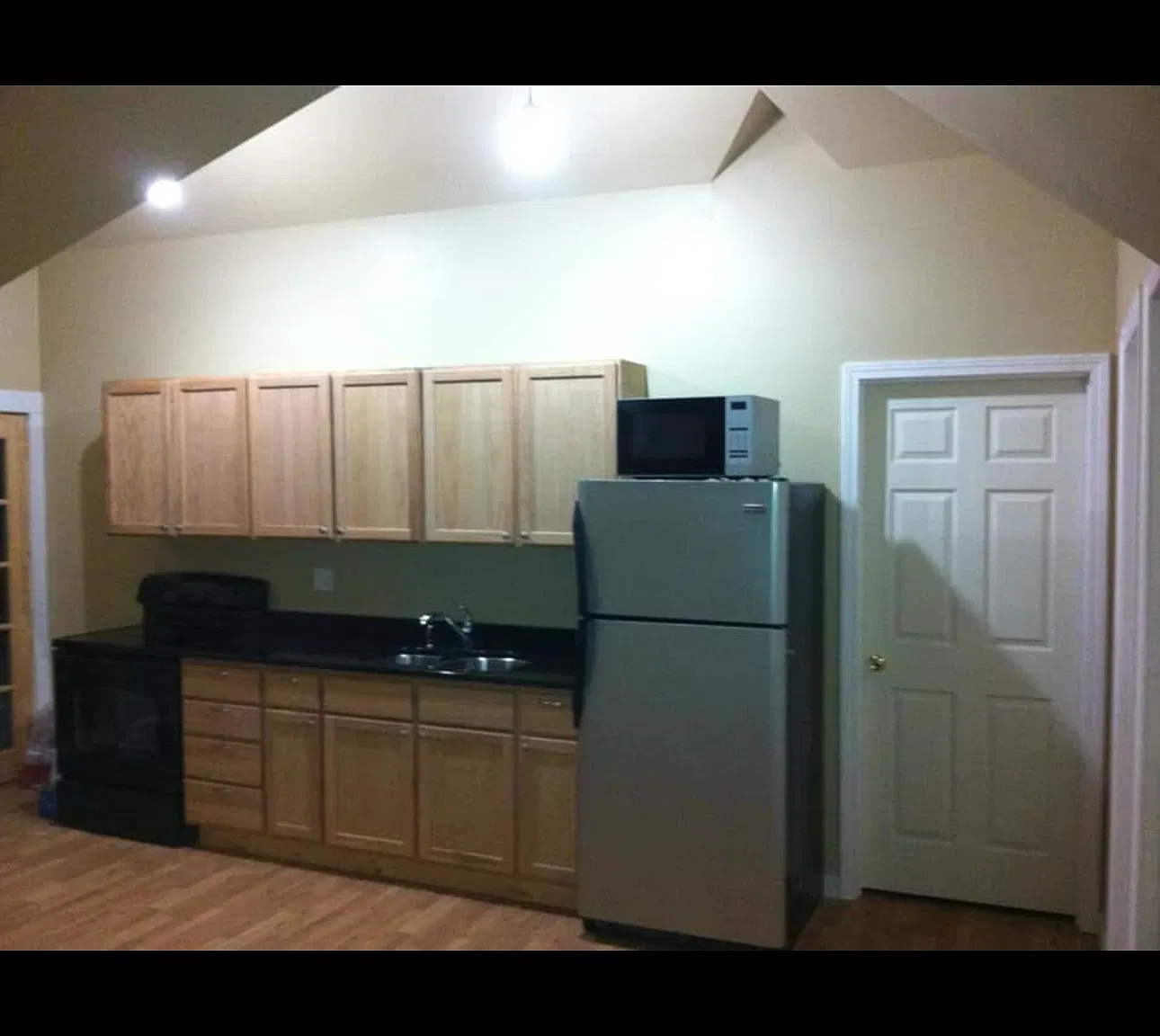 2 bed, $1,975 — Photo 2