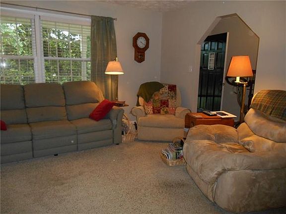 2nd image of 2482 Birchdale Dr