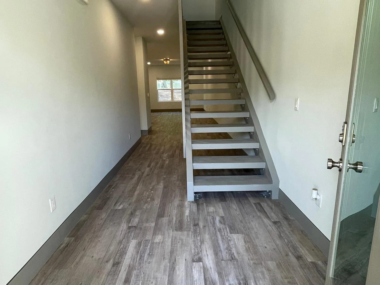 373 Lowery Dr NW — Photo 3