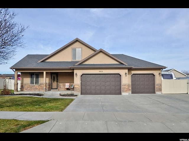 1st image of 3852 W Salinas Dr