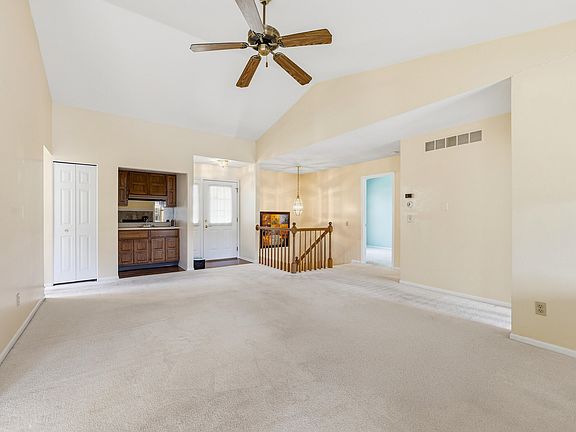 5th image of 7600 Woodbridge Ln