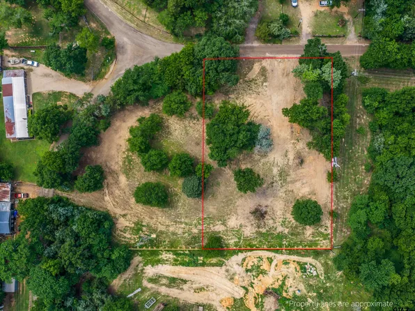 140 County Road 3605, Bullard, TX 75757