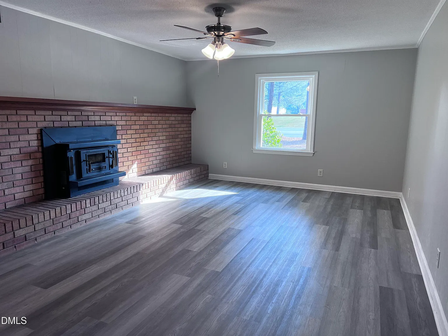 3 bed, 2.0 bath, 1696 sqft, $1,500 — Photo 3