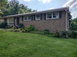 3809 Telstar Dr, Kingsport, TN 37664