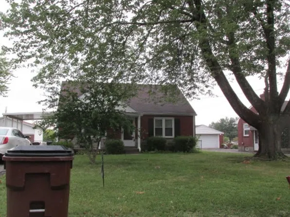 1714 Larkmoor Ln, Watterson Park, KY 40218
