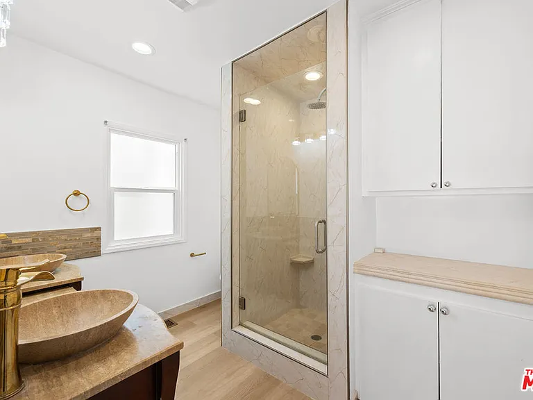244 S Almont Dr — Photo 17