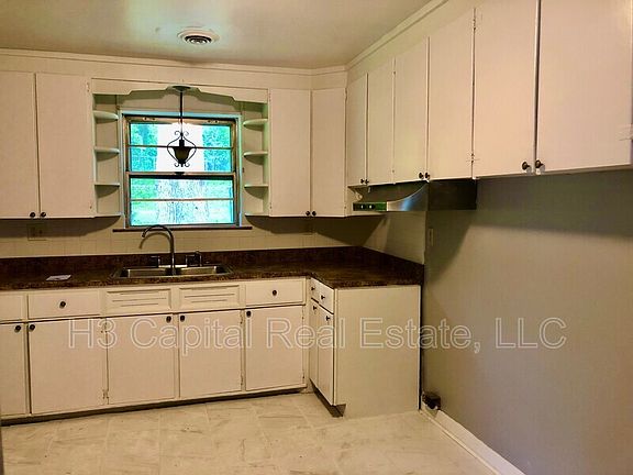 3rd image of 709 Willoway Ave
