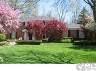 4316 Vernor Ct, Bloomfield Hills, MI 48302