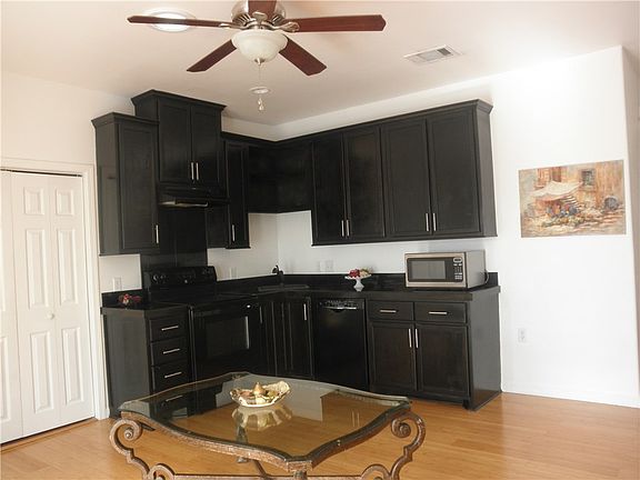 2nd image of 109 W 38th St #C