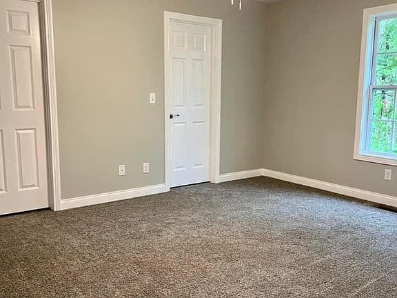 4th image of 6877 Augusta Dr