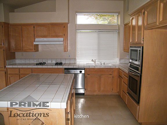 4th image of 3347 Chapelle Dr