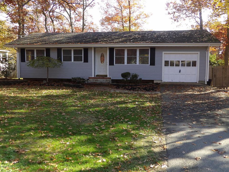 1st image of 10 Oakside Dr