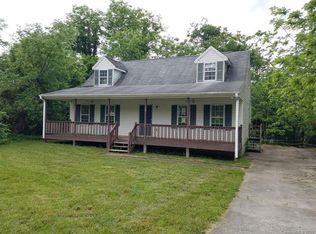 54 Sycamore Cir, Hendersonville, NC 28791