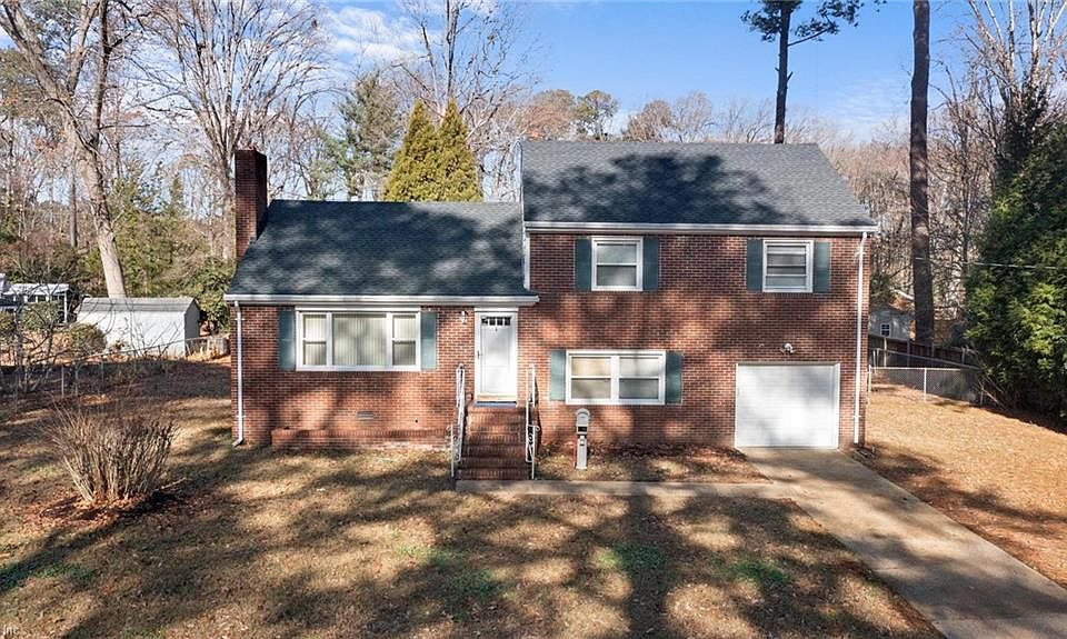 1st image of 4 Garland Dr