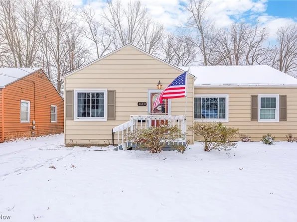 26731 Knickerbocker Rd, Bay Village, OH 44140