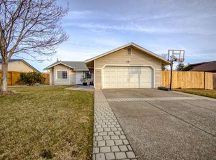 11381 Puffin Way, Redding, CA 96003