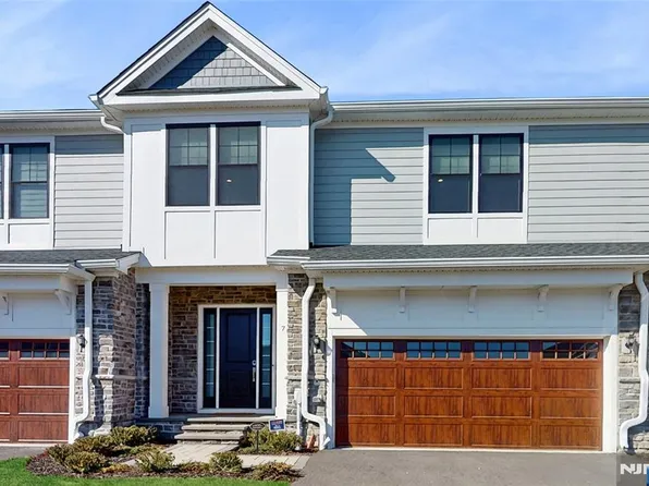 7 Saint Andrews Cir, River Vale, NJ 07675