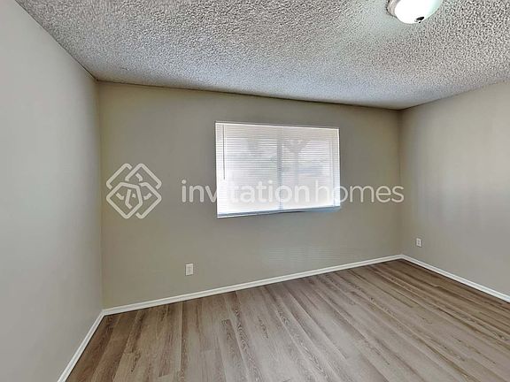 5th image of 8549 E Clarendon Ave