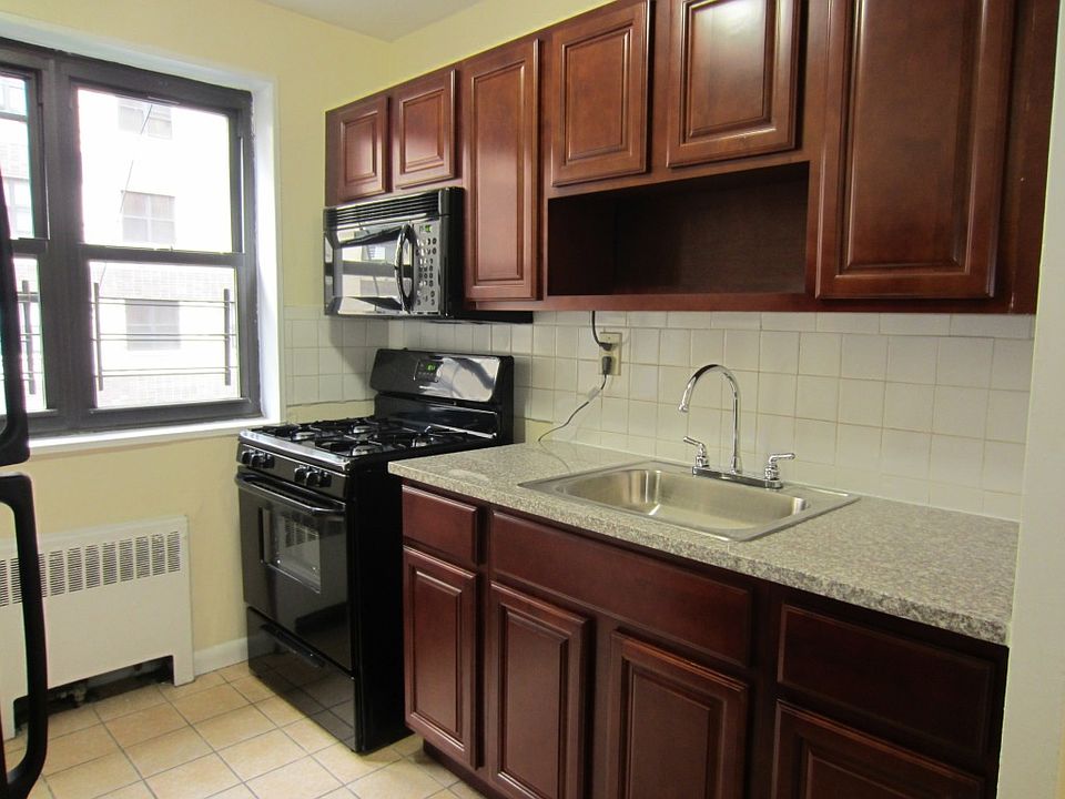 1st image of 33 S Munn Ave APT 3D