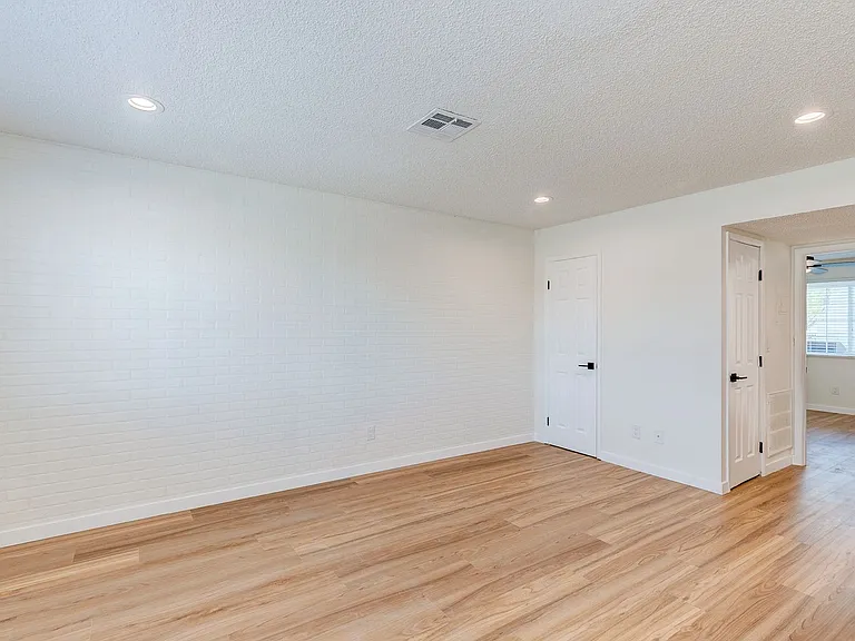 416 East Sunset Road — Photo 13