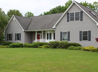 19 Cambridge Rd, Lafayette, NJ 07848