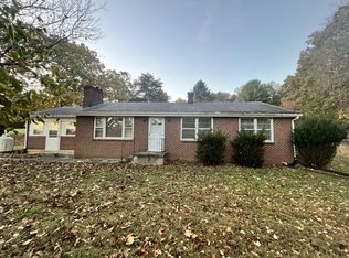 1097 Treetop Ln, Blue Ridge, VA 24064