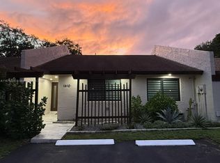 1610 NW 96th Ter, Pembroke Pines, FL 33024