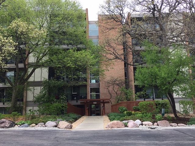 1st image of 6000 Oakwood Dr APT 5L