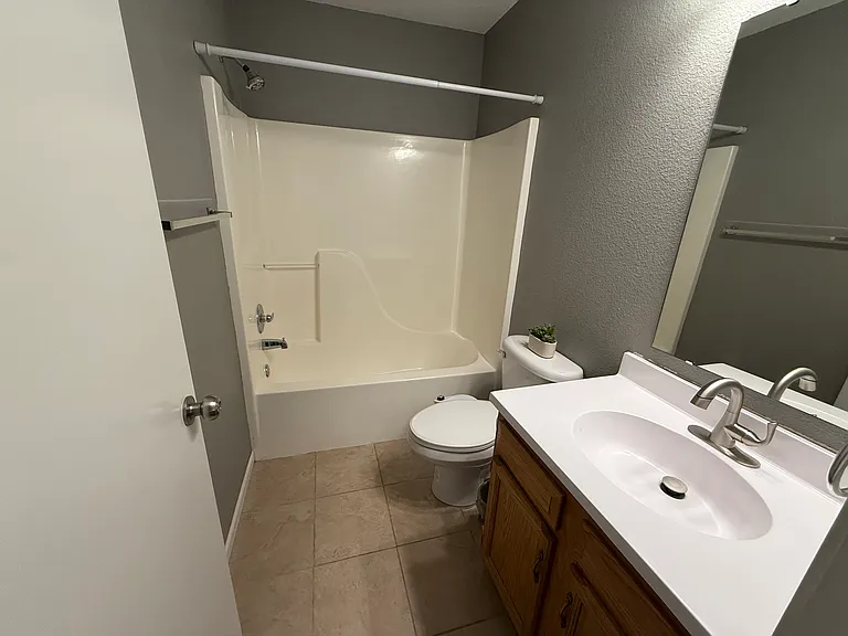 2319 Orchard Creek Dr — Photo 17