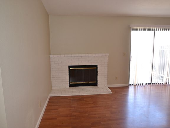 3rd image of 1484 Matthew Dr