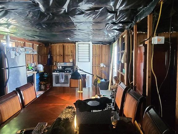 5th image of 112 Alexin St