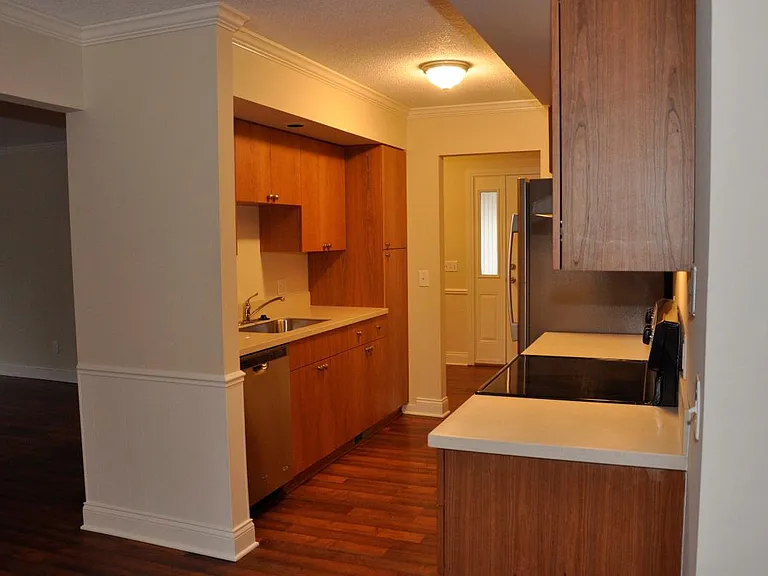 1520 Cambria Dr — Photo 4