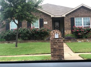 10301 Pyrite Dr, Fort Worth, TX 76131