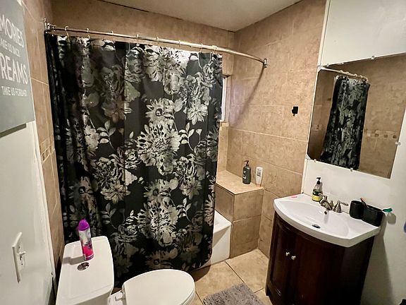 2nd image of 3210 W 73rd St #8