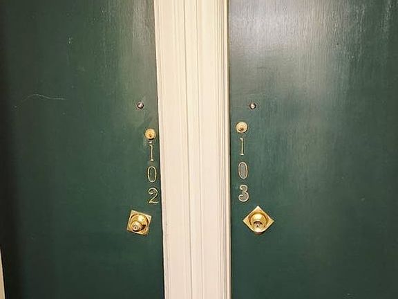 4th image of 1987 California St #102