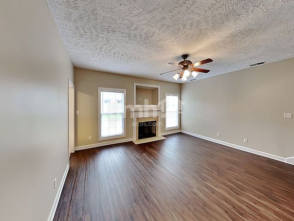 5th image of 720 Willow Cove Dr