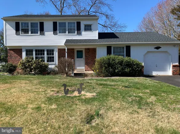 53 Sioux Rd, Doylestown, PA 18901