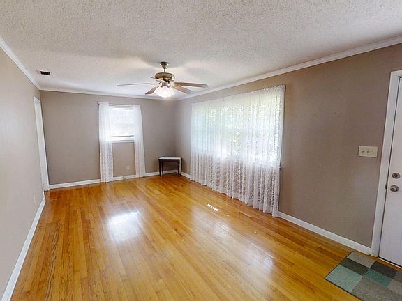 5th image of 5455 Hopewell Pl NW