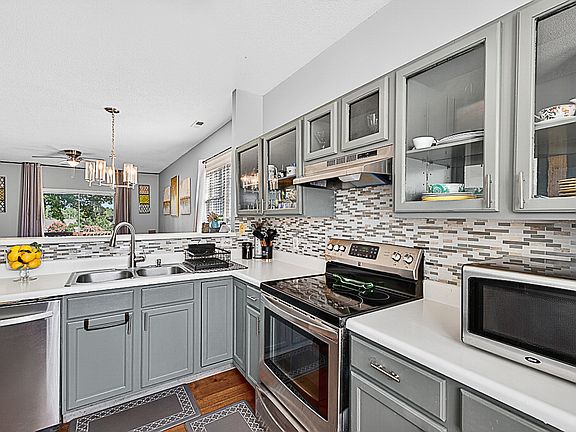 2nd image of 5351 Cog Hill Ct #1