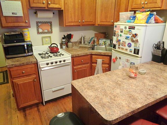 5th image of 246 W 21st St #4A
