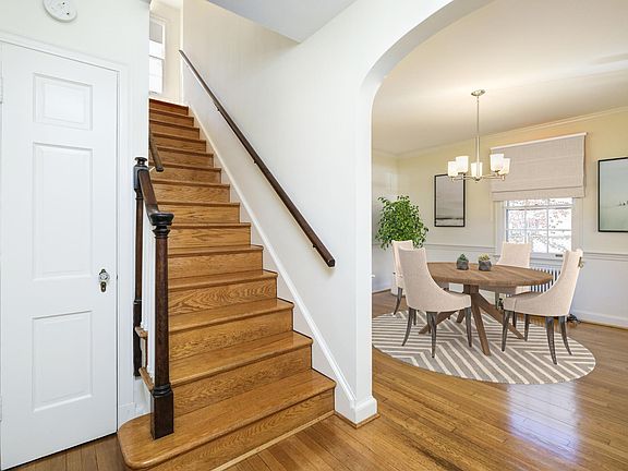 3rd image of 5204 Hampden Ln