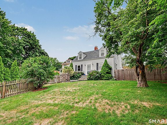 3rd image of 77 Round Hill Road