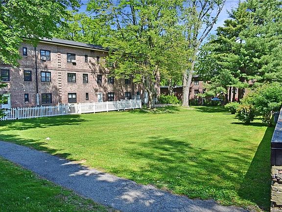 2nd image of 40 Manchester Rd #1L
