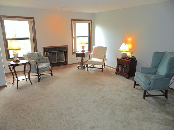 3rd image of 2376 Burcham Dr #22