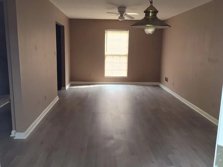 1500 S Hancock St — Photo 5