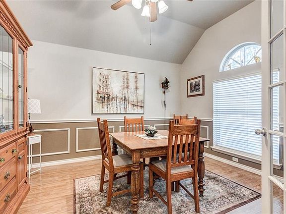 4th image of 1169 Christopher Ln