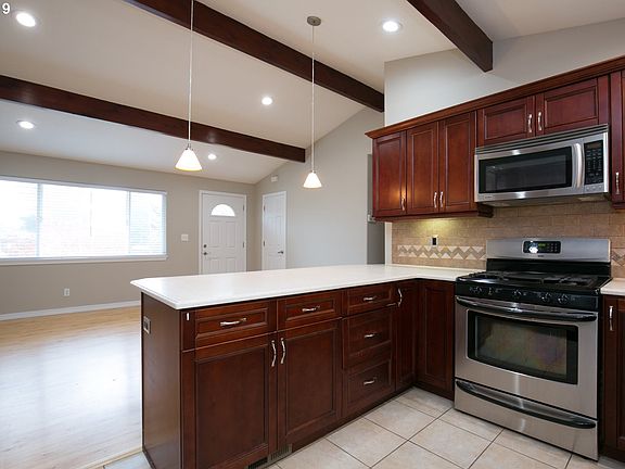 4th image of 9408 NE 5th St