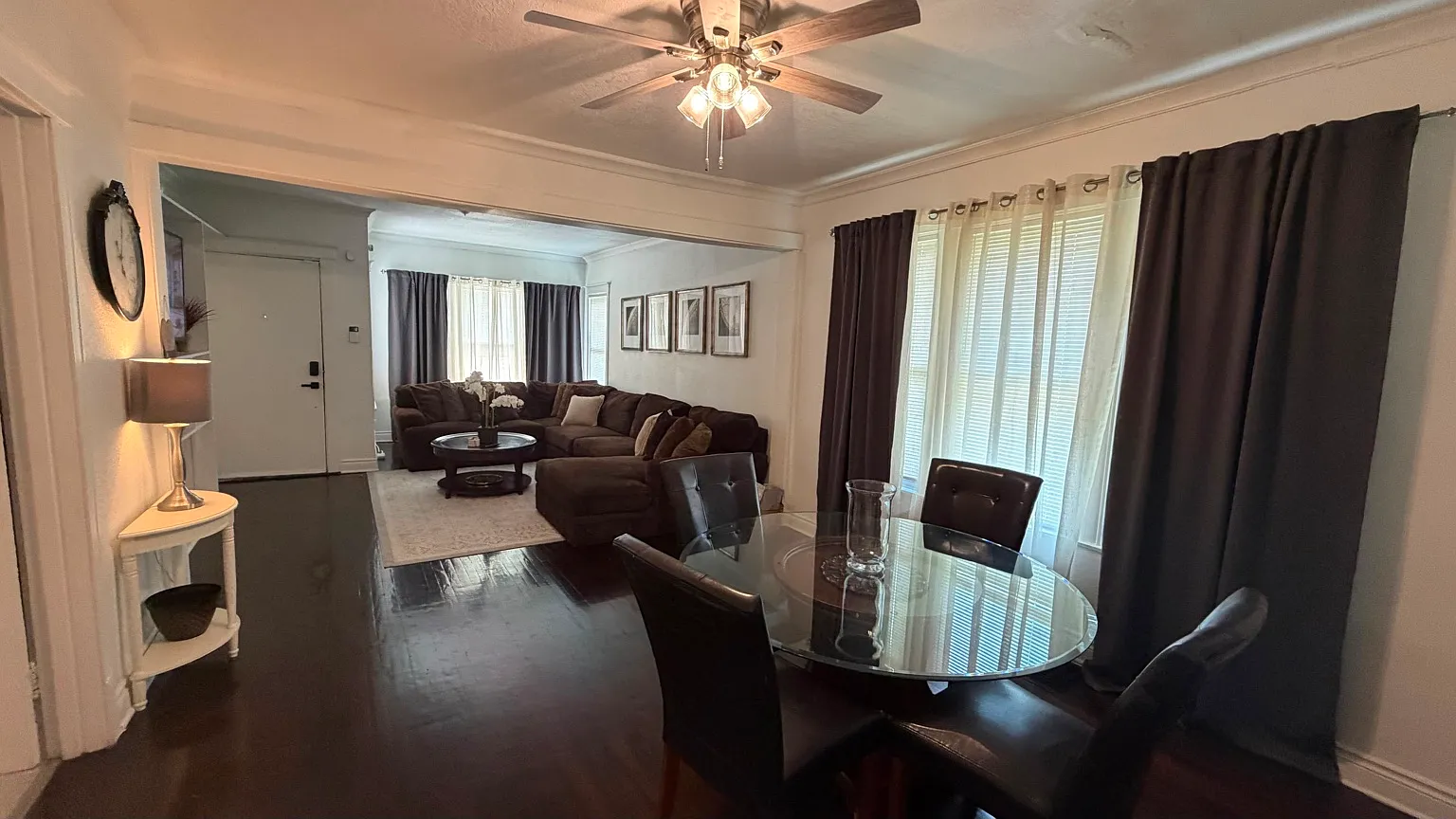 7 bed, 4860 sqft, $8,995 — Photo 3