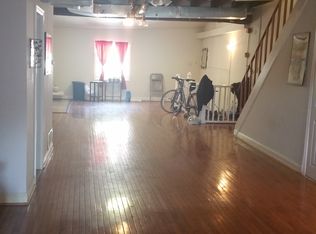 327 Race St APT 3, Philadelphia, PA 19106