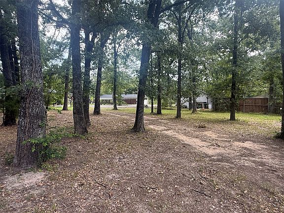 2nd image of 221 Northview Dr